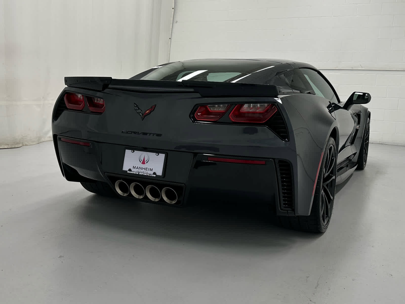 Used 2018 Chevrolet Corvette Grand Sport w/ Carbon Flash Badge Package RWD image 6
