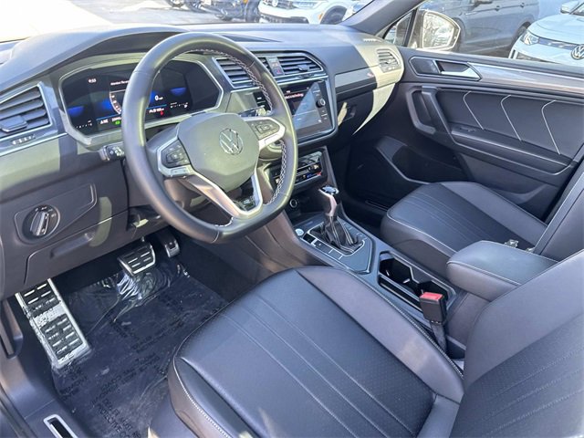 Certified 2023 Volkswagen Tiguan SE R-Line image 13