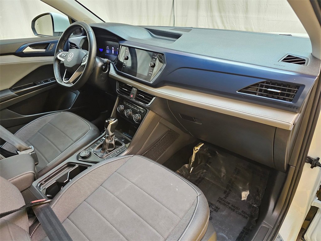 Used 2024 Volkswagen Taos SE image 12