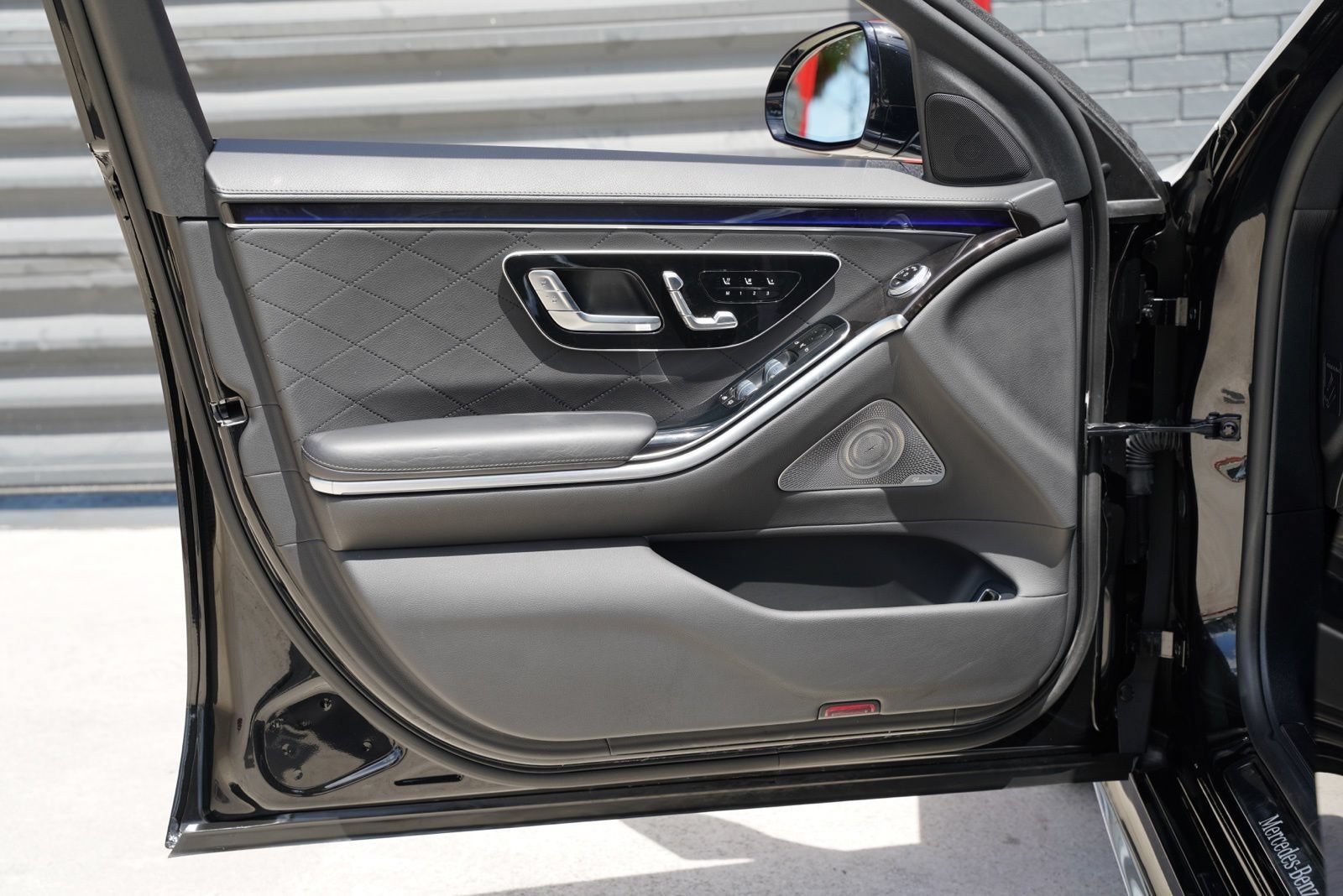 Used 2024 Mercedes-Benz S 580 4MATIC Sedan w/ AMG Line image 15