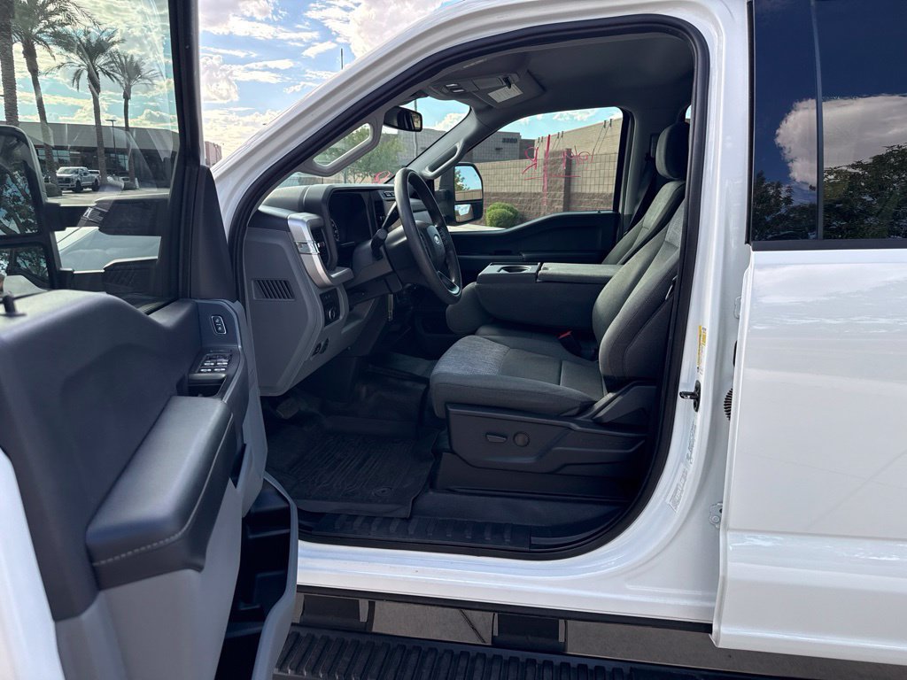 Used 2023 Ford F350 XLT AWD/4WD image 8