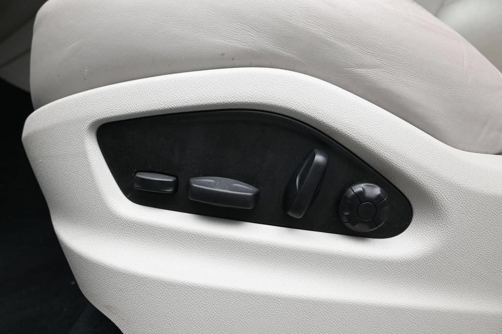 Certified 2023 Porsche Cayenne Platinum Edition AWD/4WD image 14