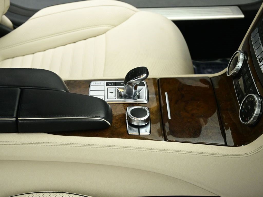 Used 2013 Mercedes-Benz SL 550 image 15