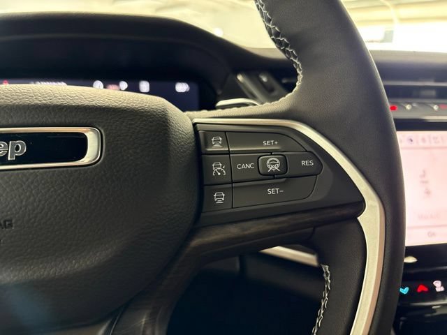 New 2026 Jeep Grand Cherokee Limited w/ Luxury Tech Group II AWD/4WD image 29