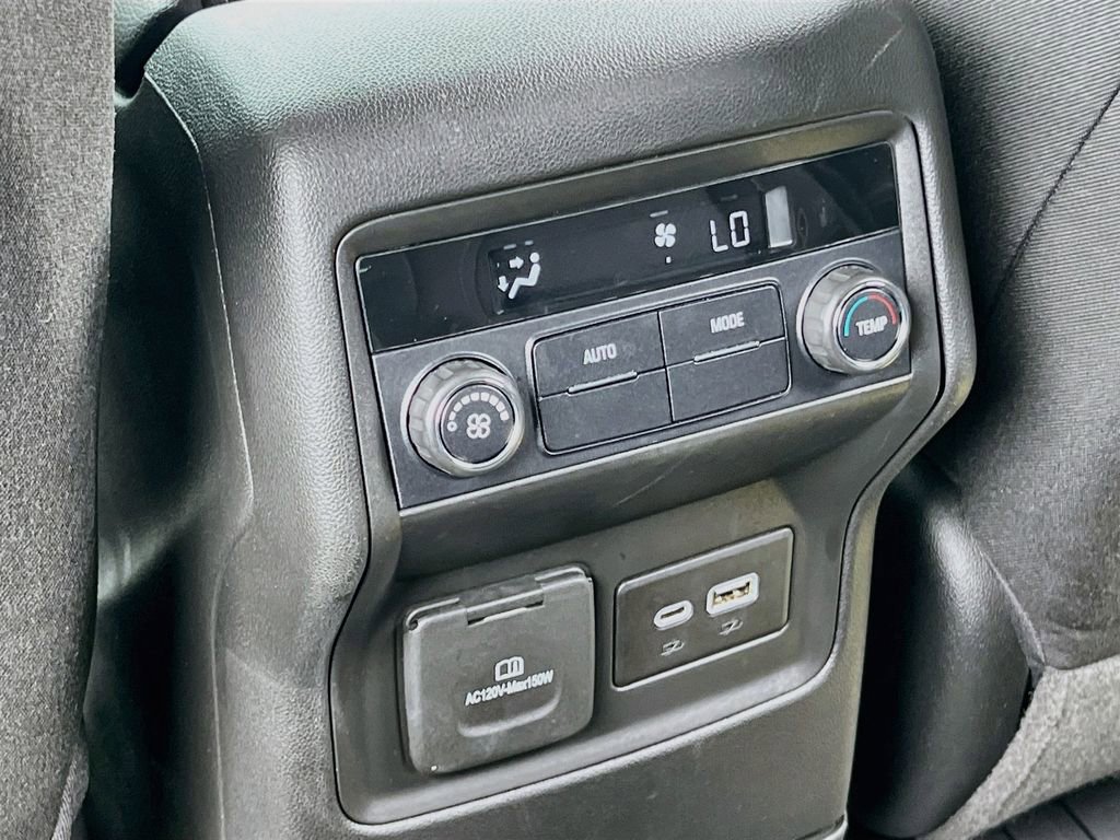 Used 2022 GMC Acadia SLE w/ Driver Convenience Package FWD image 27