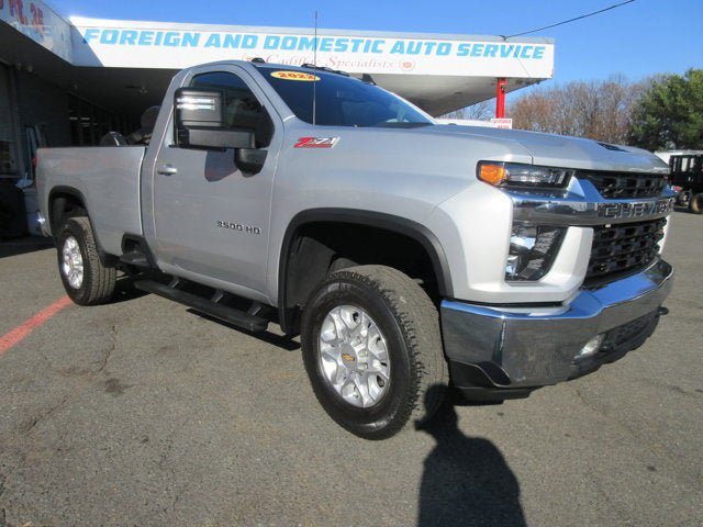 Used 2022 Chevrolet Silverado 3500 LT w/ Convenience Package AWD/4WD image 3