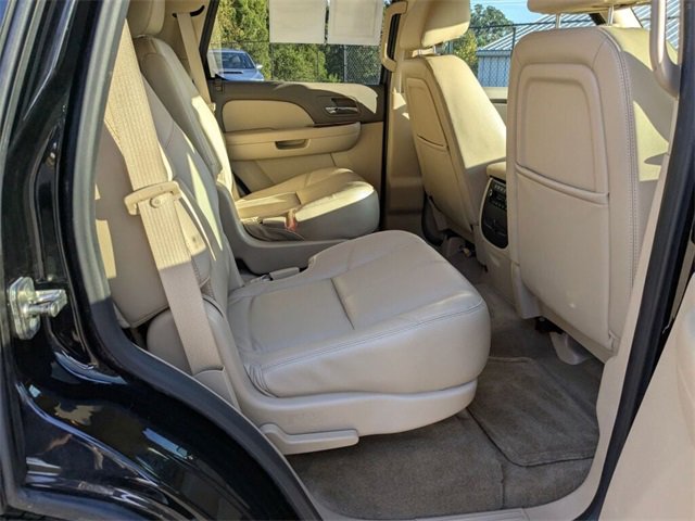 Used 2013 GMC Yukon SLT w/ SLT-2 Equipment Package image 28