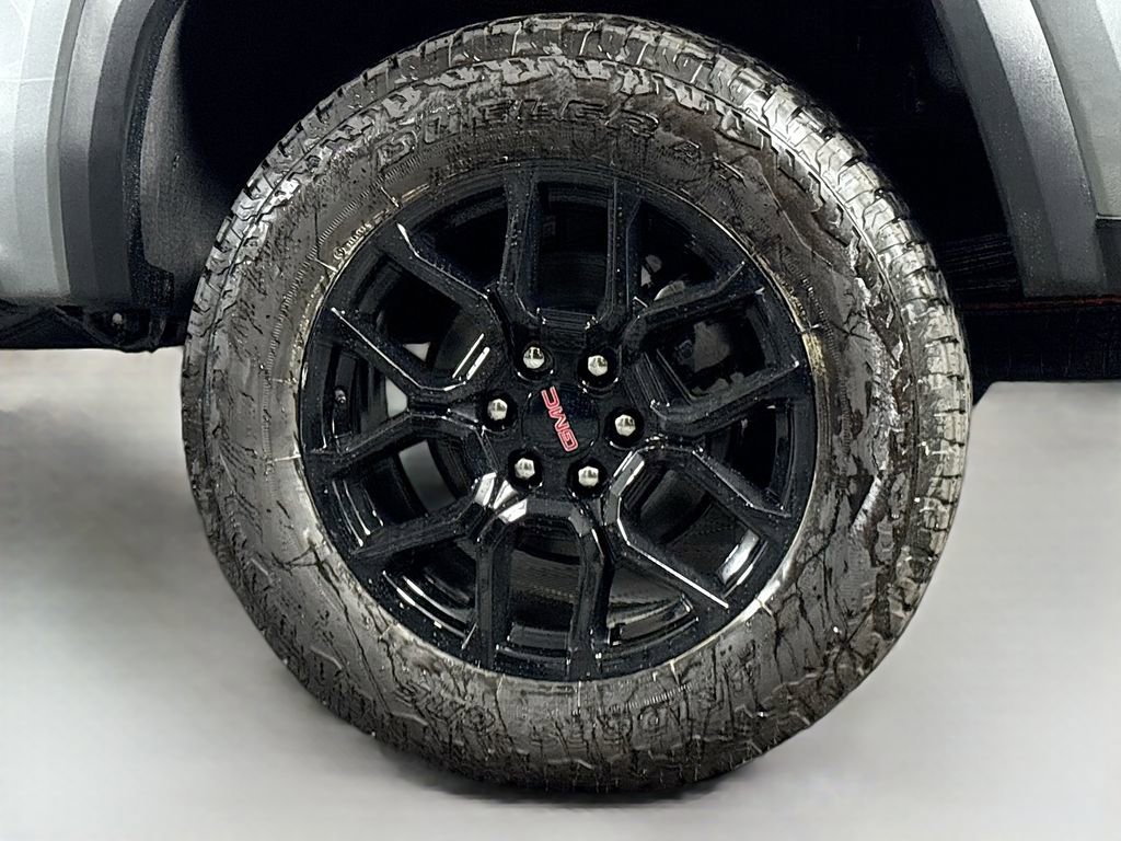 New 2025 GMC Canyon Elevation w/ Convenience Package image 31