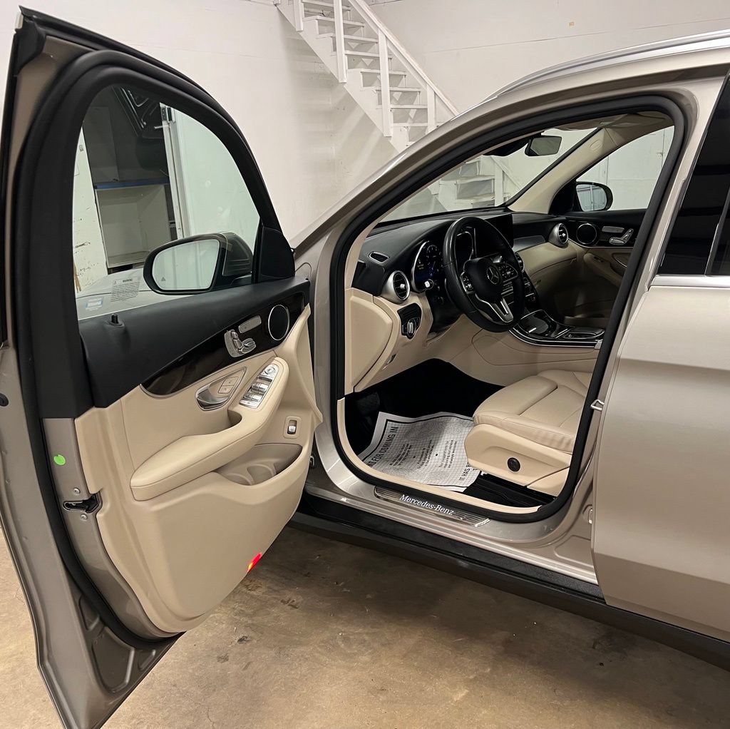 Certified 2022 Mercedes-Benz GLC 300 image 22