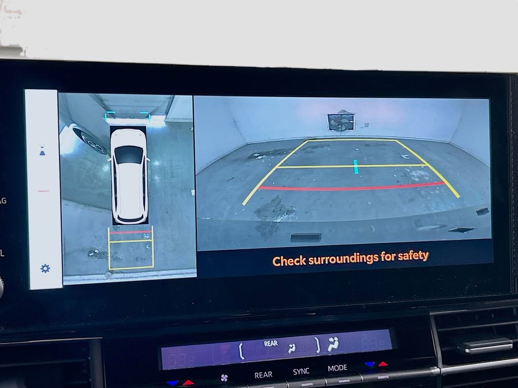 New 2026 Toyota Sienna Platinum AWD/4WD image 12