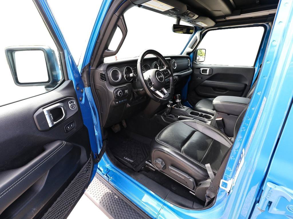 Used 2023 Jeep Wrangler Unlimited Sahara w/ Cold Weather Group AWD/4WD image 12