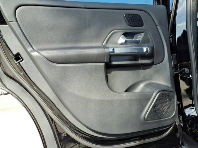 New 2026 Mercedes-Benz GLB 250 4MATIC image 16