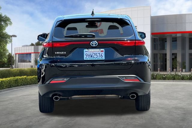 Used 2023 Toyota Venza LE AWD/4WD image 6