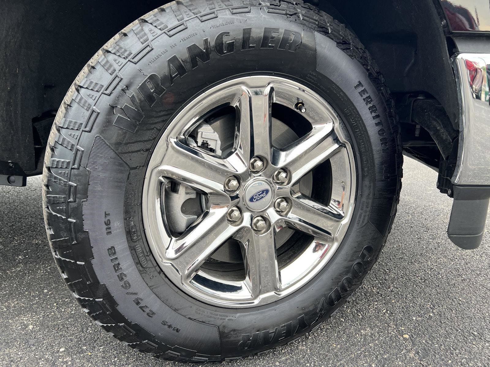 New 2025 Ford F150 Lariat image 2