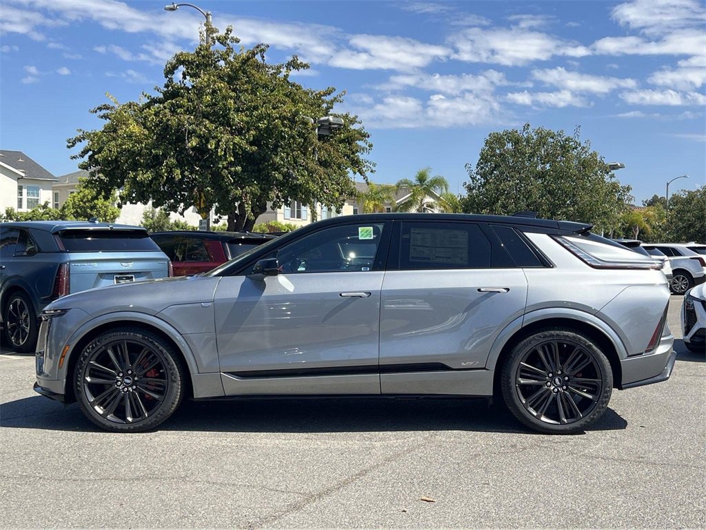 New 2026 Cadillac Lyriq V image 7