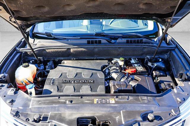 Used 2016 Lincoln MKX Reserve w/ Technology Package image 28