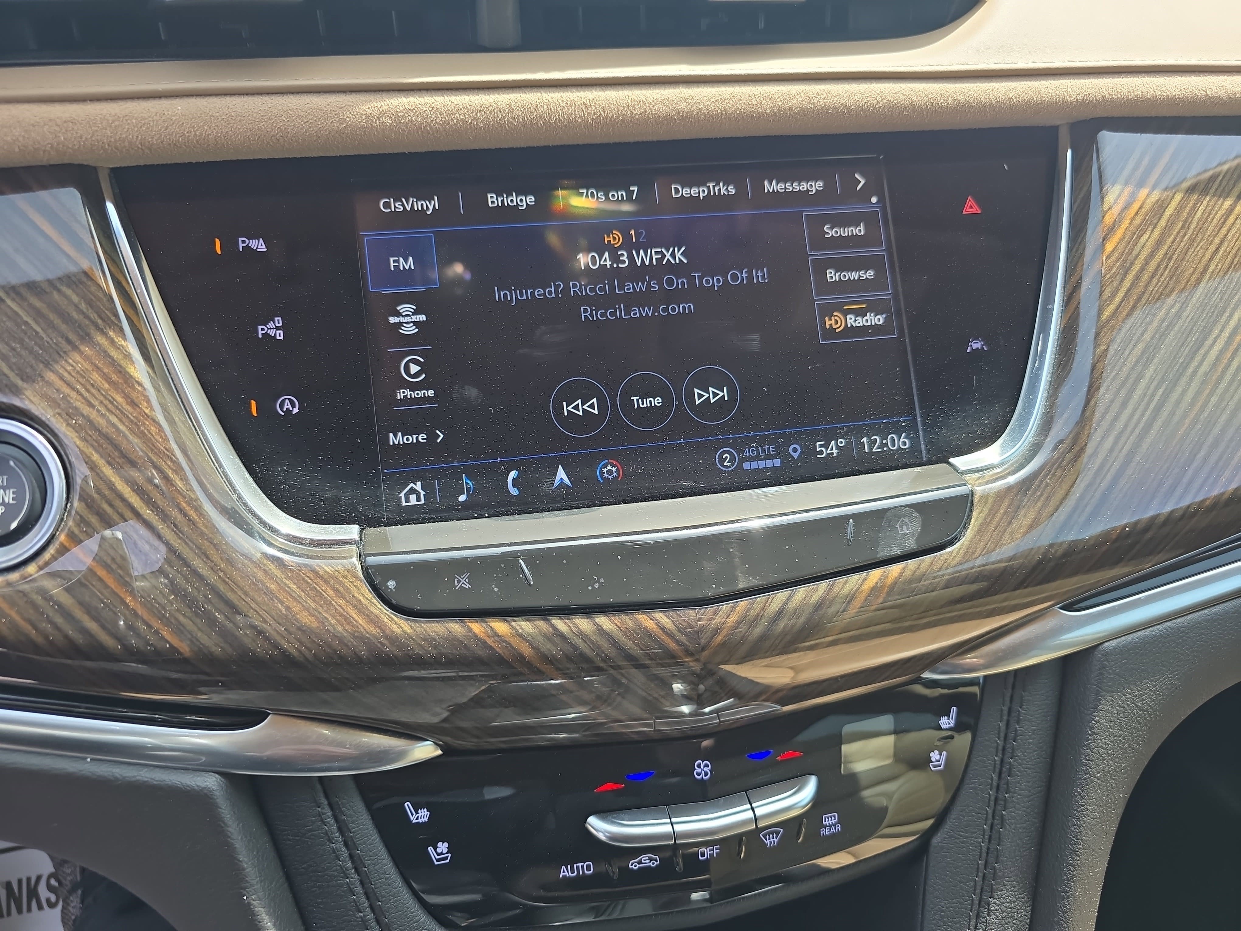 Used 2023 Cadillac XT6 Sport w/ Platinum Package image 19