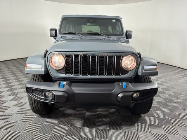 Used 2024 Jeep Wrangler Unlimited w/ Convenience Group AWD/4WD image 21