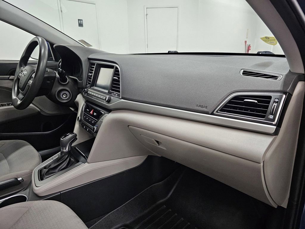 Used 2017 Hyundai Elantra SE FWD image 12