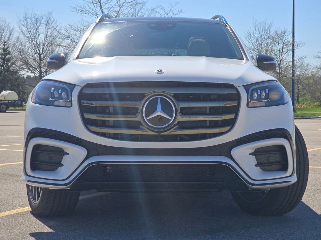 New 2026 Mercedes-Benz GLS 580 4MATIC image 11