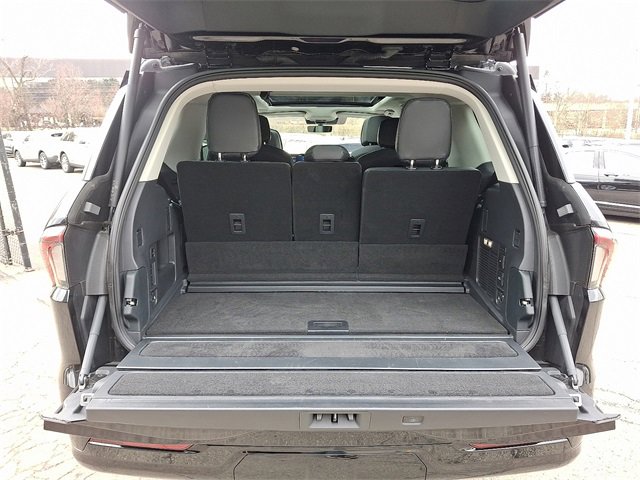 Used 2025 Lincoln Navigator Reserve image 29