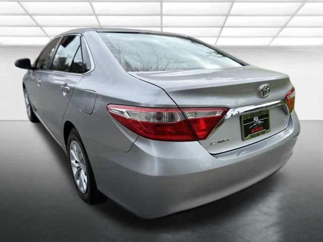 Used 2017 Toyota Camry LE image 7