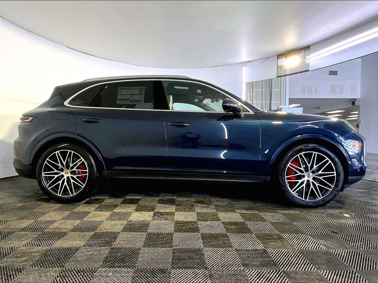 New 2026 Porsche Cayenne S image 8
