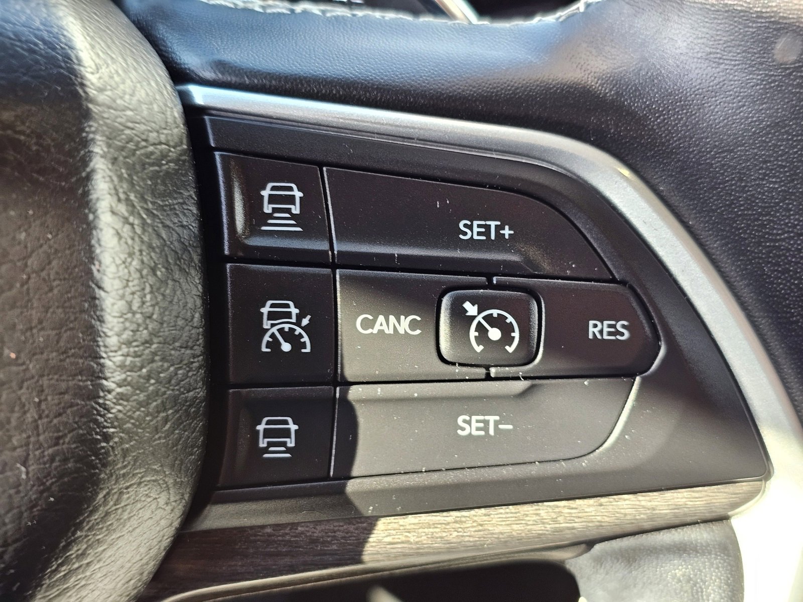 Used 2021 Jeep Grand Cherokee L Limited image 15