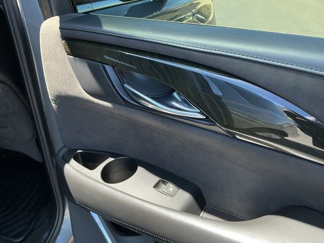 Used 2018 Cadillac Escalade ESV Platinum AWD/4WD image 25