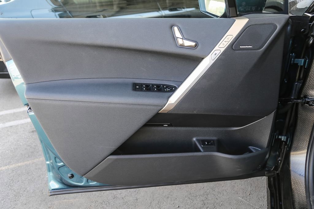 Used 2025 BMW iX xDrive50 image 17