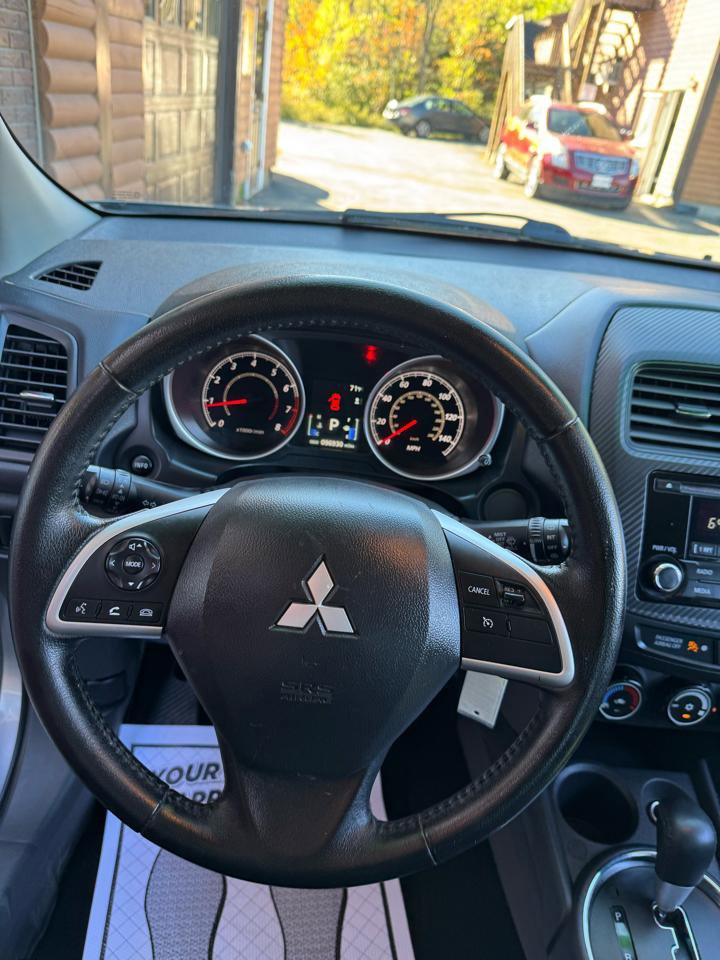 Used 2015 Mitsubishi Outlander Sport ES image 8