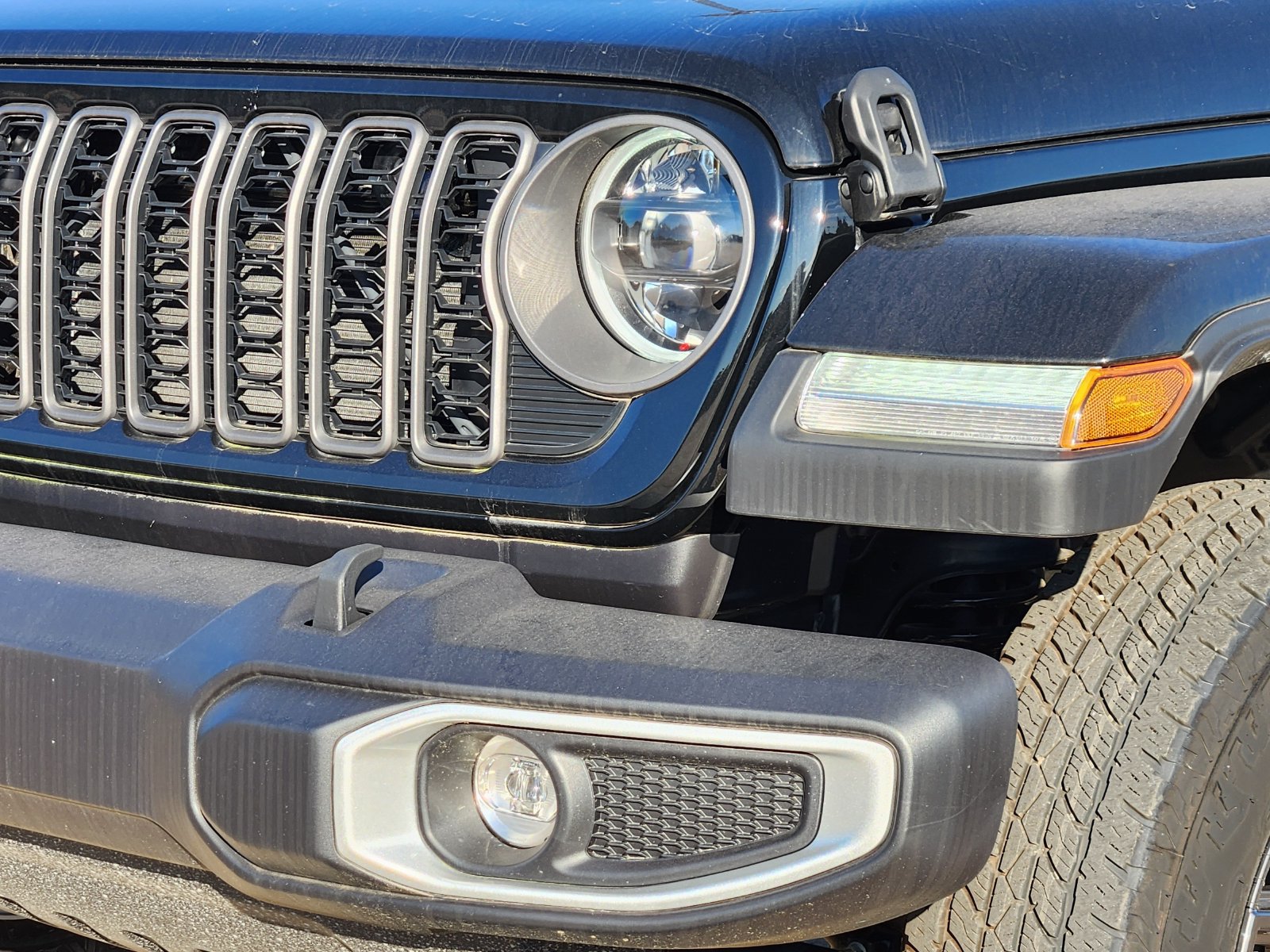 New 2026 Jeep Gladiator Sport AWD/4WD image 10