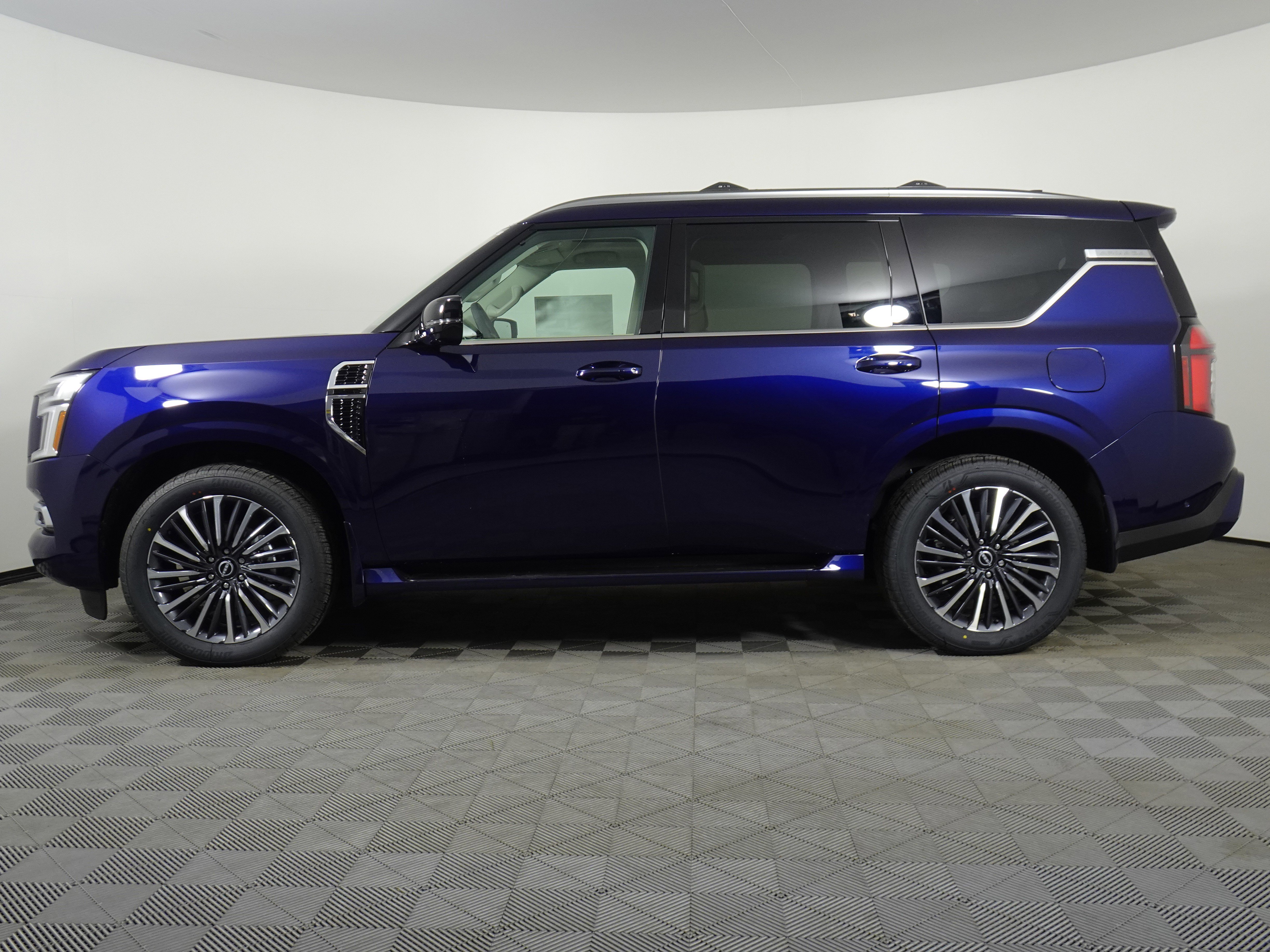 New 2025 Nissan Armada Platinum Reserve w/ Convenience Package image 15