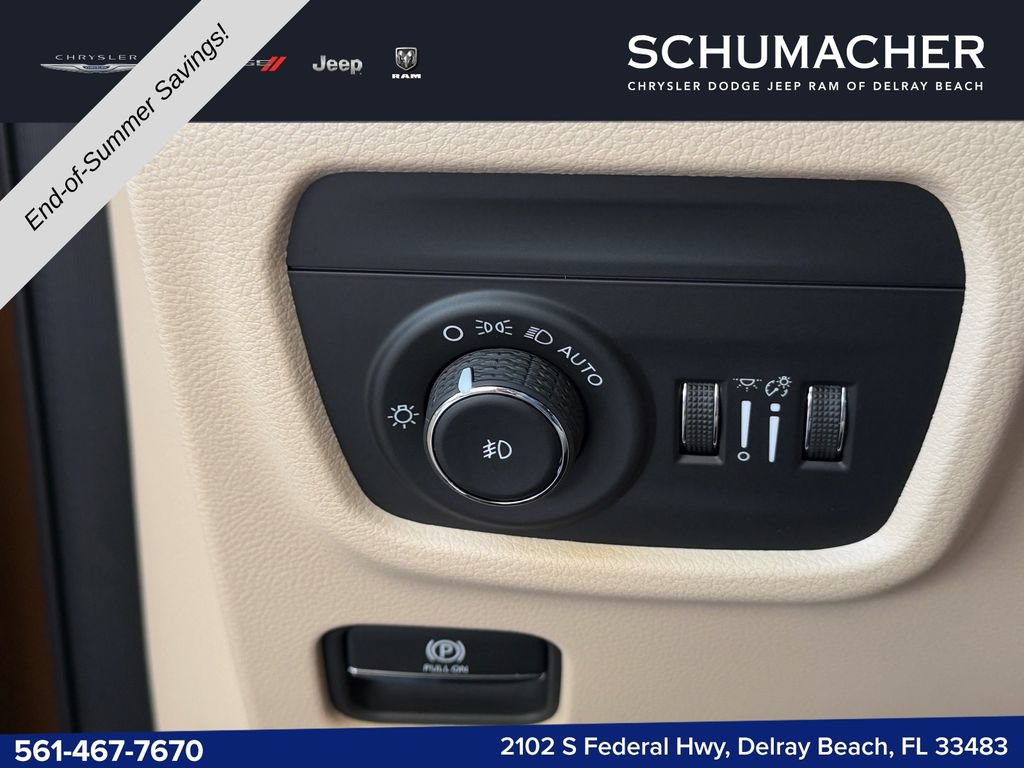 New 2026 Jeep Grand Cherokee Limited RWD image 24