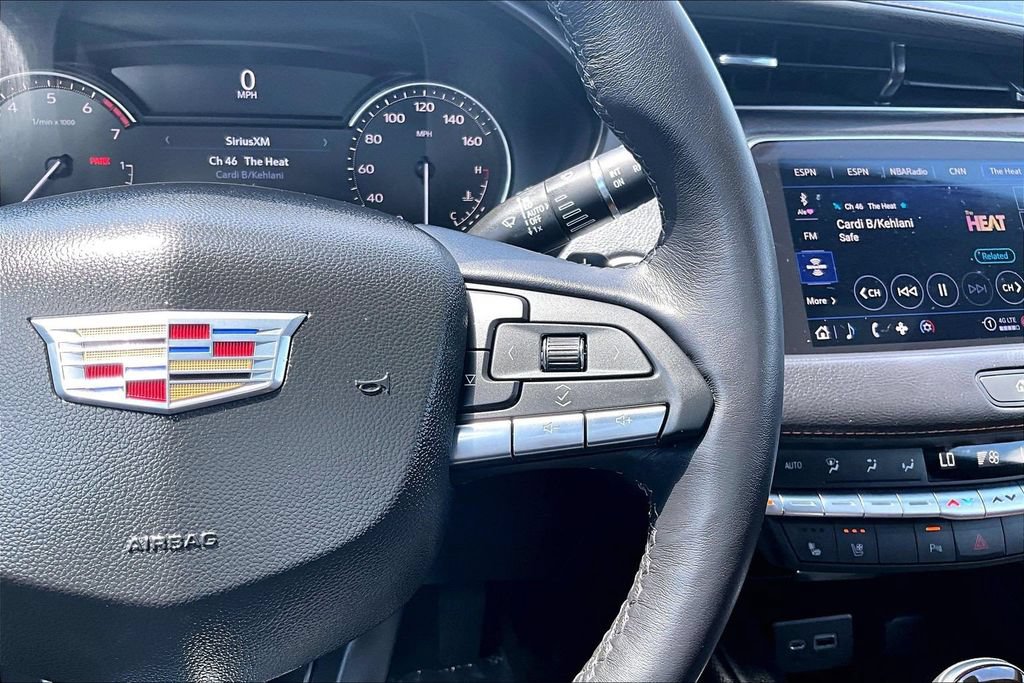 Used 2022 Cadillac XT4 Premium Luxury AWD/4WD image 12