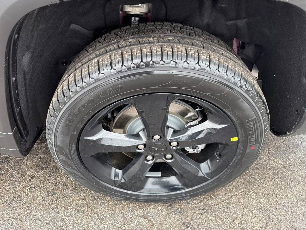 New 2025 Jeep Grand Cherokee L Limited w/ Black Appearance Package image 20