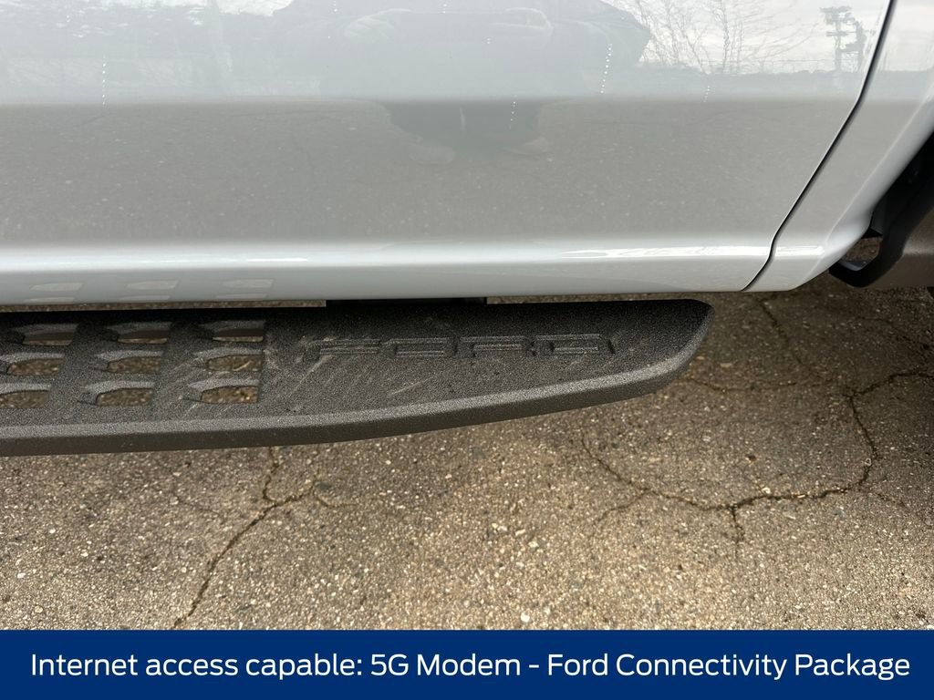 New 2026 Ford F250 Lariat w/ Black Appearance Package image 21