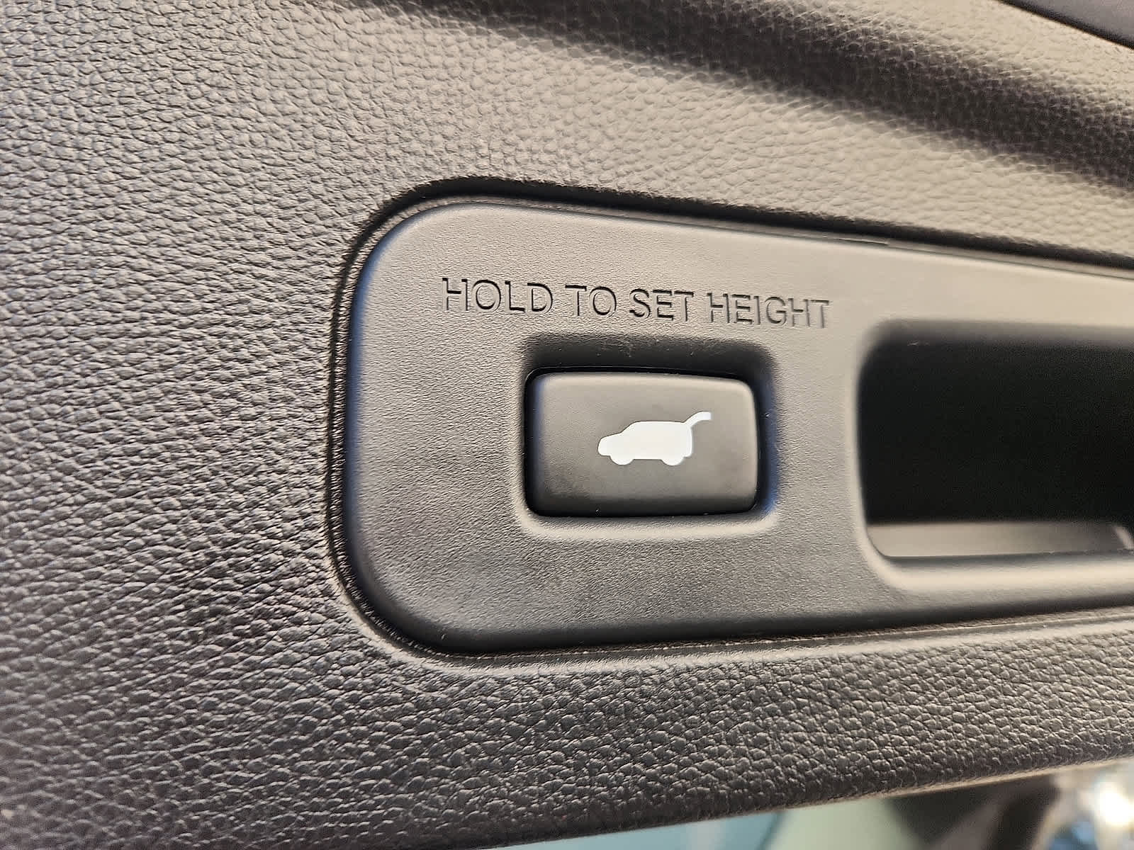 Certified 2025 Acura MDX SH-AWD w/ Technology Package image 30