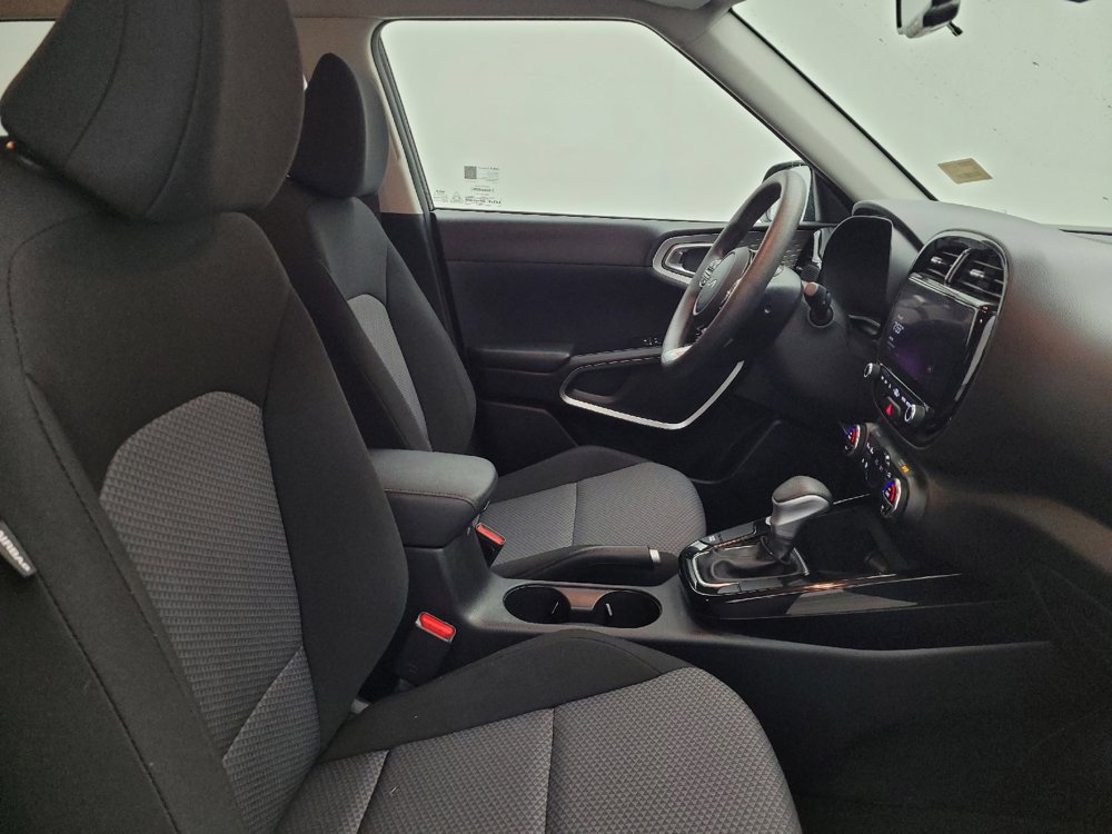 Used 2023 Kia Soul S image 21