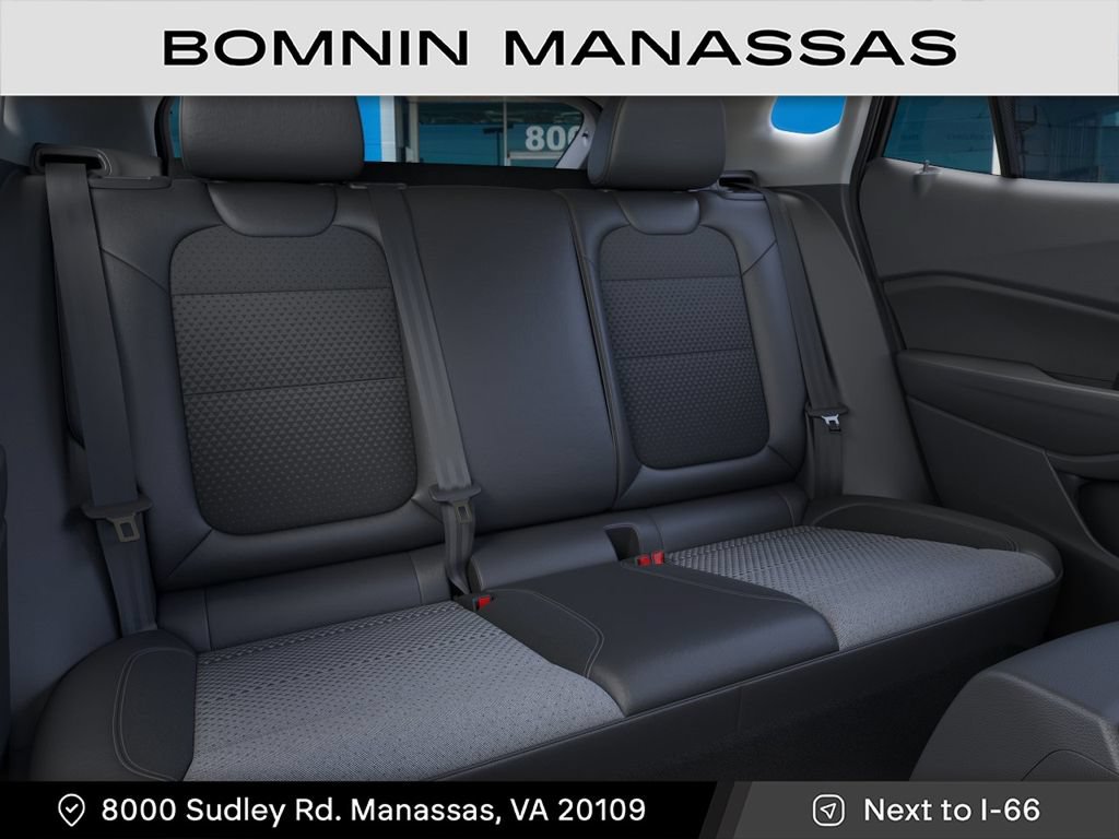 New 2026 Chevrolet Trax LT w/ LT Convenience Package FWD image 17