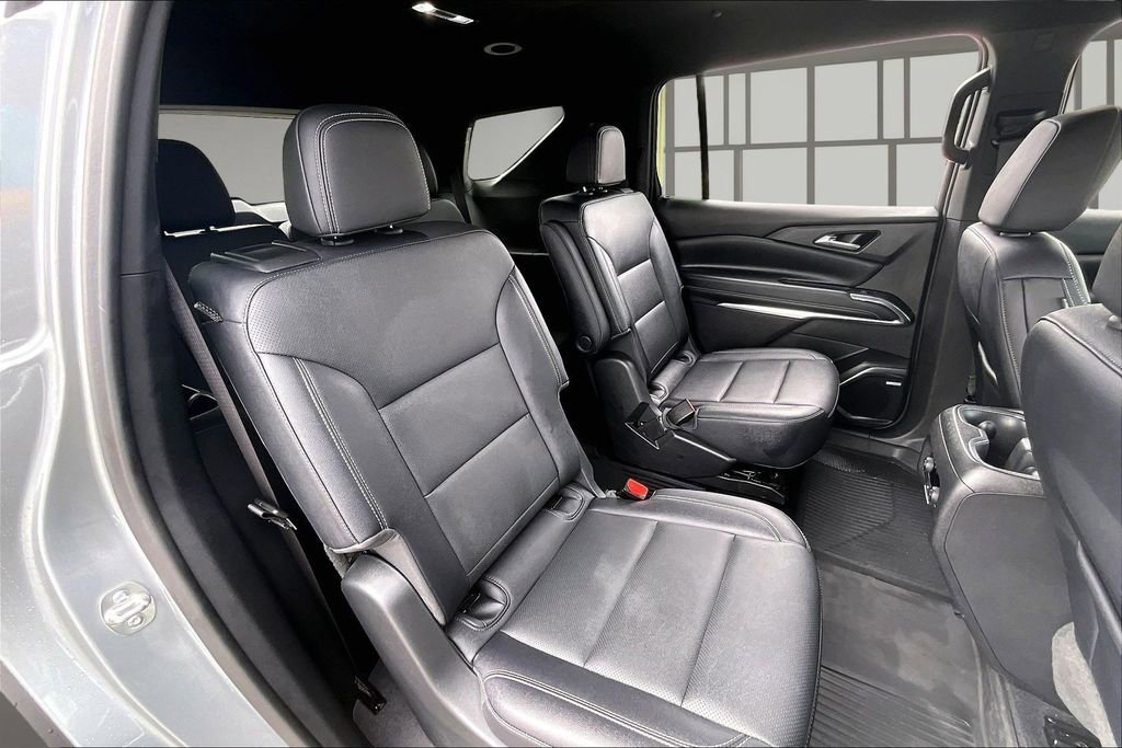 Used 2024 Chevrolet Traverse LT w/ Enhanced Driving Package FWD image 24