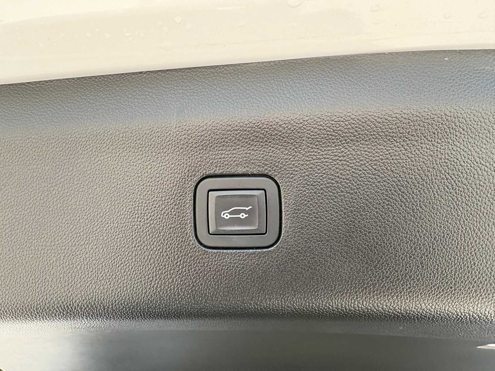 Used 2019 Buick Enclave Avenir w/ Avenir Technology Package AWD/4WD image 7