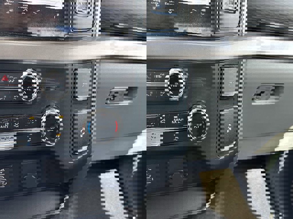 Used 2025 Ford F150 XLT w/ Equipment Group 301A Standard image 30