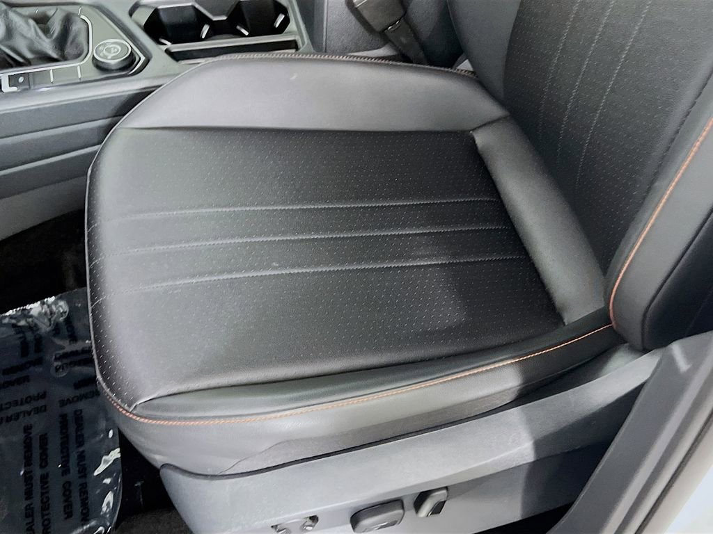 Used 2024 Volkswagen Tiguan Wolfsburg Edition image 18