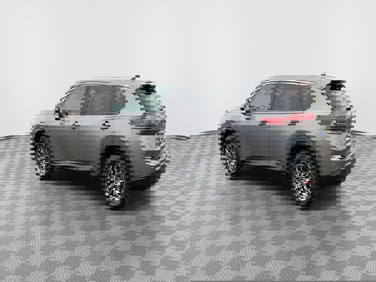 Used 2024 Nissan Rogue S image 5