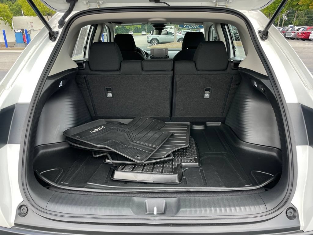 Certified 2025 Honda HR-V LX image 41