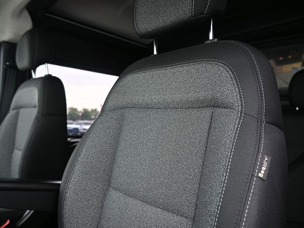 New 2025 RAM ProMaster 2500 w/ Crew Van Package image 17