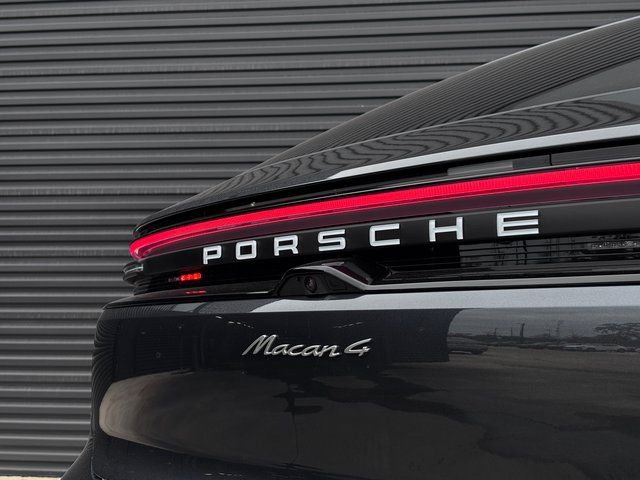 New 2026 Porsche Macan 4 Electric image 29