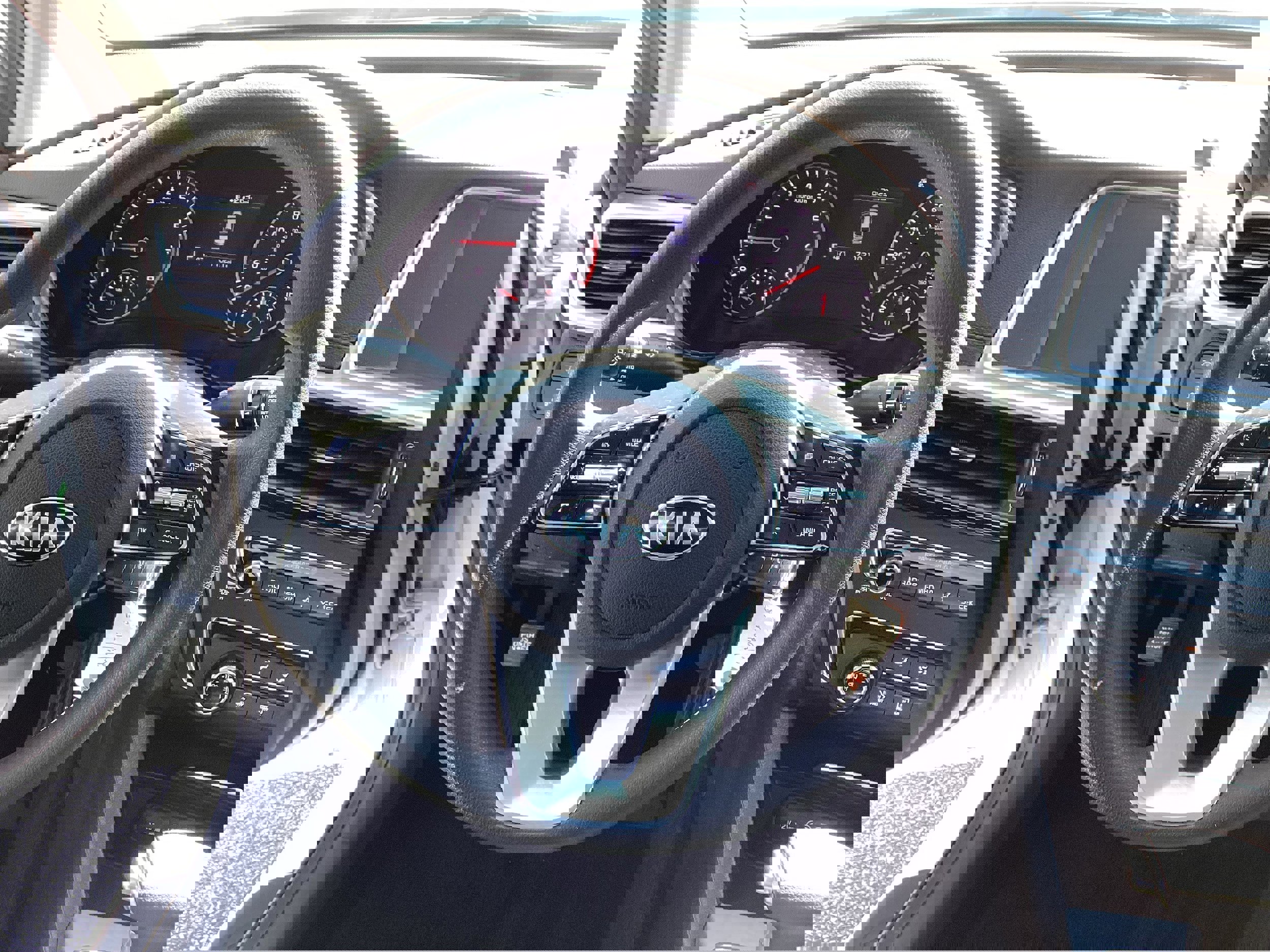 Used 2020 Kia Optima LX image 16