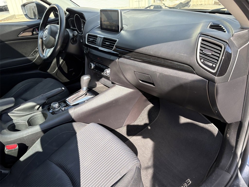 Used 2016 MAZDA MAZDA3 i Touring w/ Popular Equipment Package image 26